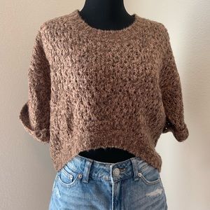 Cropped Sweater with rolled sleeves